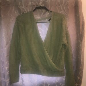 Green Cross-over sweater